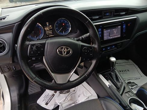 Used 2018 Toyota Corolla SE FWD image 7