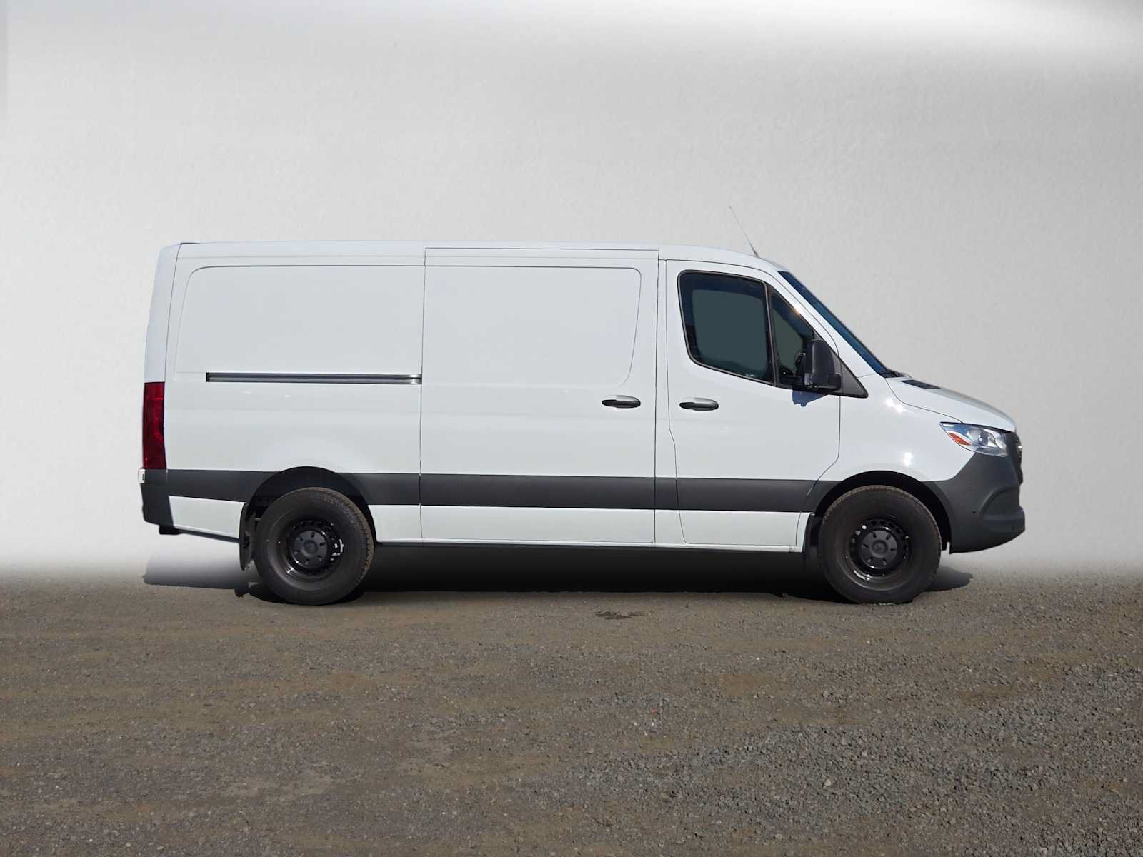 Used 2026 Mercedes-Benz Sprinter 2500 image 2