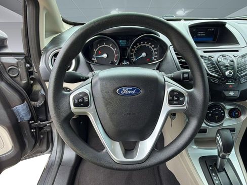 Used 2019 Ford Fiesta SE FWD image 25
