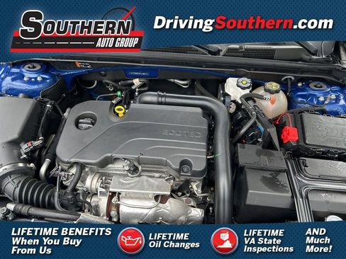 Used 2023 Chevrolet Malibu LT FWD image 1