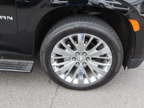 Used 2022 Chevrolet Suburban High Country image 42