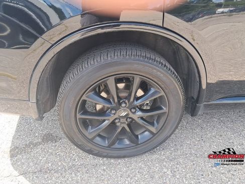 Used 2019 Dodge Durango GT w/ Blacktop Package AWD/4WD image 22