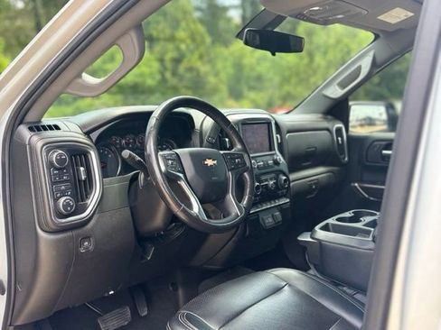 Used 2021 Chevrolet Silverado 1500 LT AWD/4WD image 24