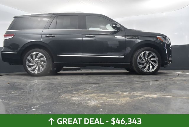 Used 2023 Lincoln Navigator Reserve AWD/4WD image 47
