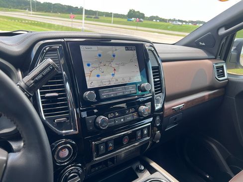 Used 2024 Nissan Titan Platinum Reserve w/ Moonroof Package AWD/4WD image 24