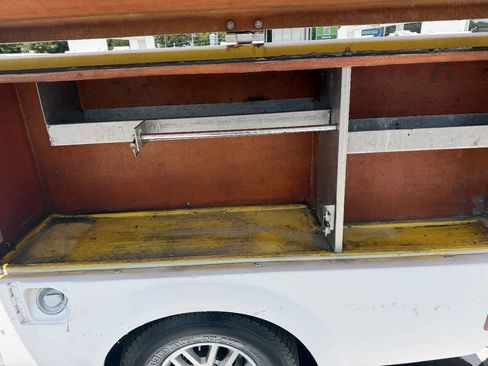 Used 2018 Nissan Frontier SV RWD image 11