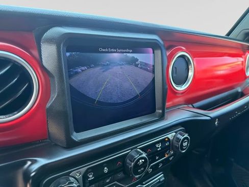 Used 2018 Jeep Wrangler Unlimited Rubicon AWD/4WD image 23