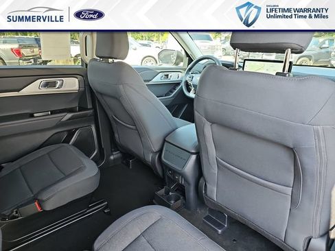 New 2026 Ford Explorer Active RWD image 13