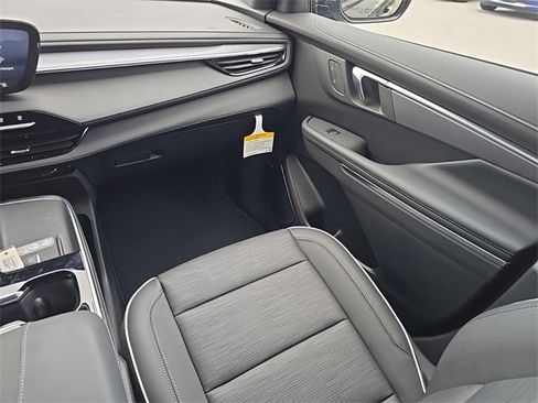 New 2025 Buick Enclave Sport Touring w/ Super Cruise Package image 15