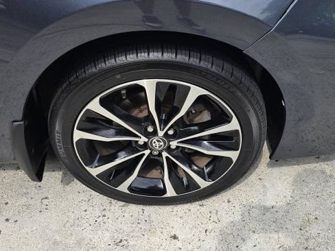 Used 2017 Toyota Corolla SE FWD image 12