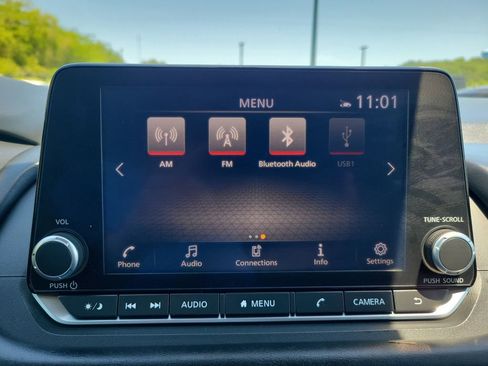 Used 2024 Nissan Rogue SV AWD/4WD image 31