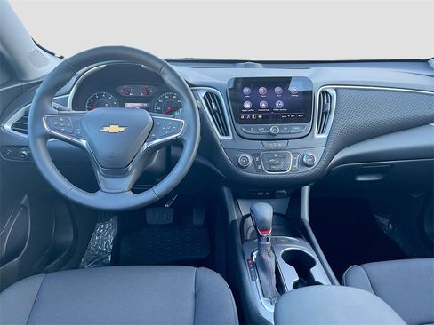 Used 2025 Chevrolet Malibu RS image 20