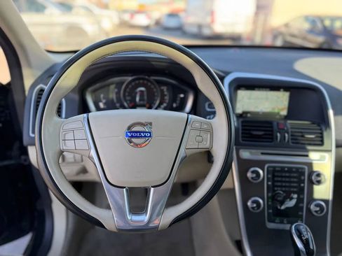 Used 2015 Volvo XC60 T5 Premier w/ Proximity Package image 48