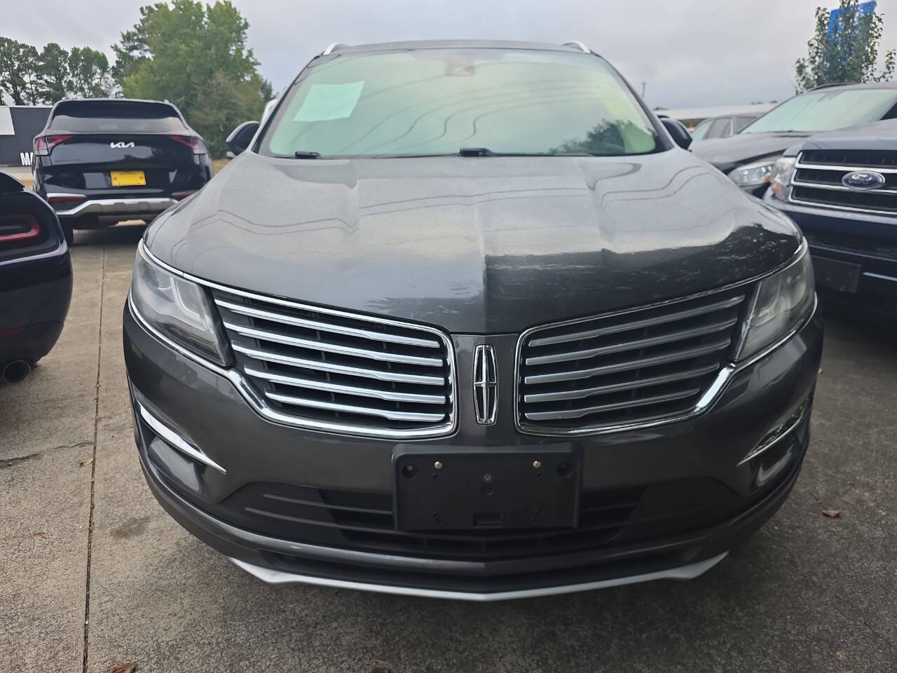 Used 2017 Lincoln MKC Reserve w/ Lincoln MKC Climate Package AWD/4WD image 3