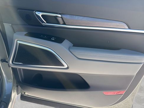 Used 2024 Kia Telluride SX Prestige X-Line image 11