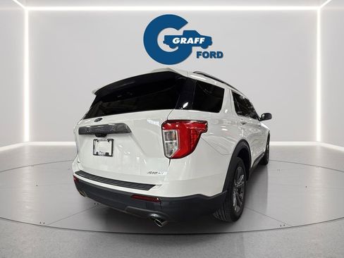 Used 2022 Ford Explorer XLT w/ Equipment Group 202A image 7