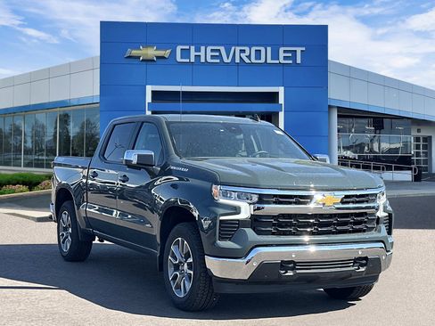Used 2026 Chevrolet Silverado 1500 LT w/ Safety Package AWD/4WD image 6