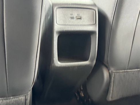 Used 2025 Chevrolet Trax LT w/ LT Convenience Package FWD image 34