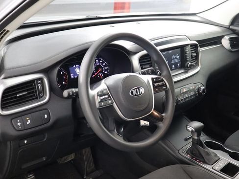 Used 2020 Kia Sorento LX AWD/4WD image 18