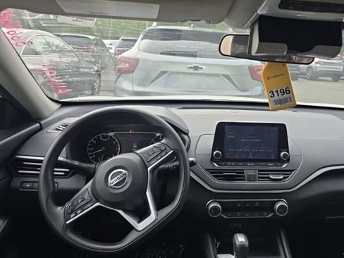 Used 2020 Nissan Altima 2.5 S FWD image 5