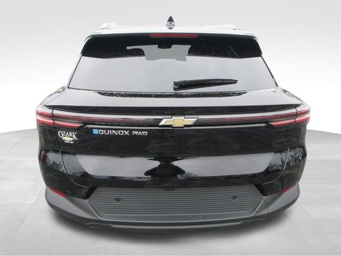 New 2026 Chevrolet Equinox EV LT image 4