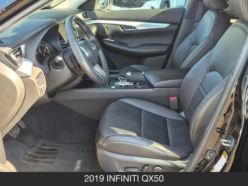 Used 2019 INFINITI QX50 Luxe w/ Navigation Package AWD/4WD image 14