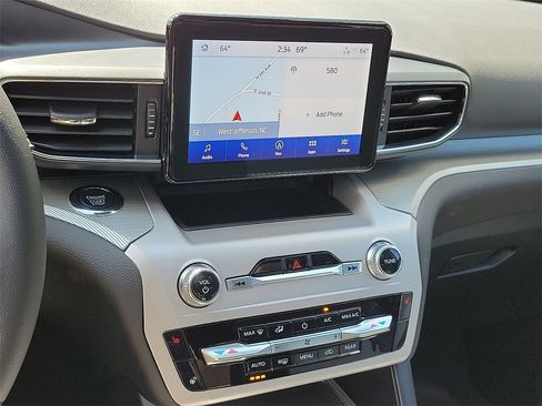 New 2024 Ford Explorer XLT w/ Equipment Group 202A image 8