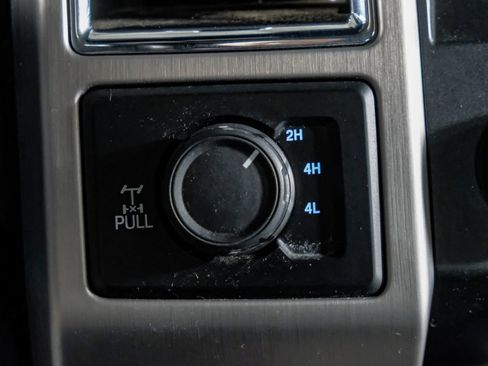 Used 2017 Ford F250 Platinum w/ FX4 Off-Road Package image 25