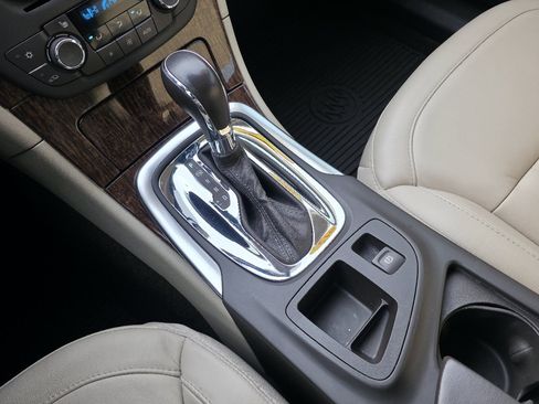 Used 2012 Buick Regal Premium image 39