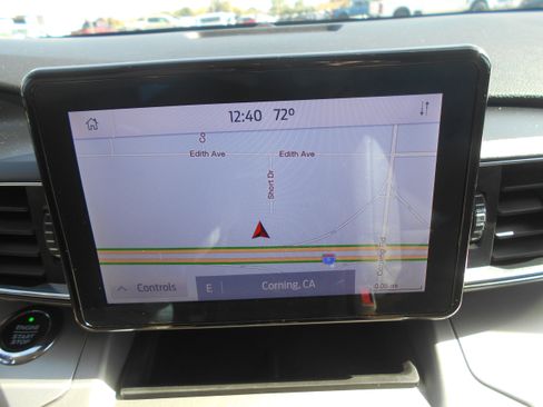 Used 2020 Ford Explorer XLT w/ Equipment Group 202A image 13