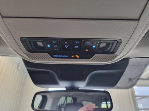 Used 2025 Ford Expedition Max Platinum AWD/4WD image 44