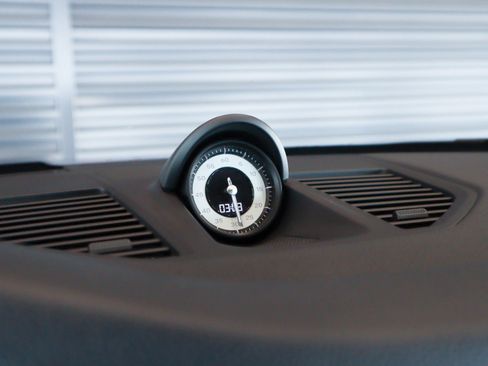 Certified 2023 Porsche 911 Carrera RWD image 21