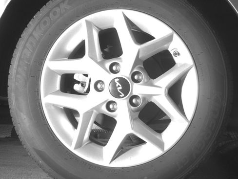 Used 2025 Kia Soul LX w/ LX Technology Package image 15