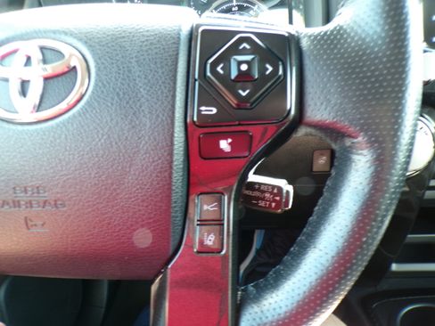 Used 2024 Toyota 4Runner TRD Off-Road Premium image 16