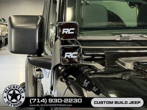 Used 2025 Jeep Wrangler Unlimited Rubicon AWD/4WD image 30