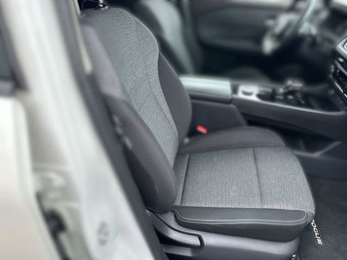 Used 2023 Nissan Rogue SV image 25