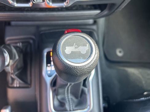 Used 2022 Jeep Wrangler Unlimited Sahara image 60