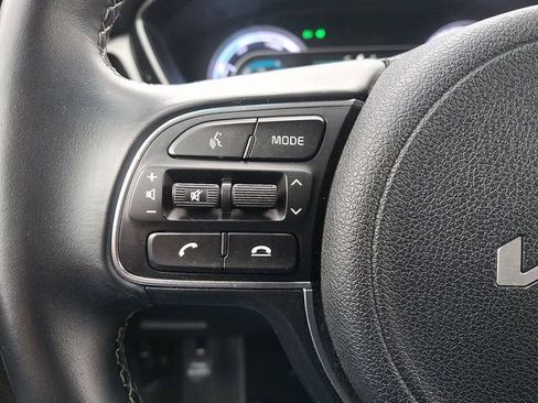 Certified 2022 Kia Niro LXS image 21