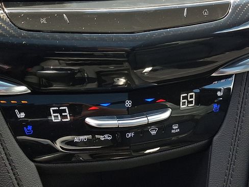 Certified 2024 Cadillac XT6 Sport w/ Technology Package image 24