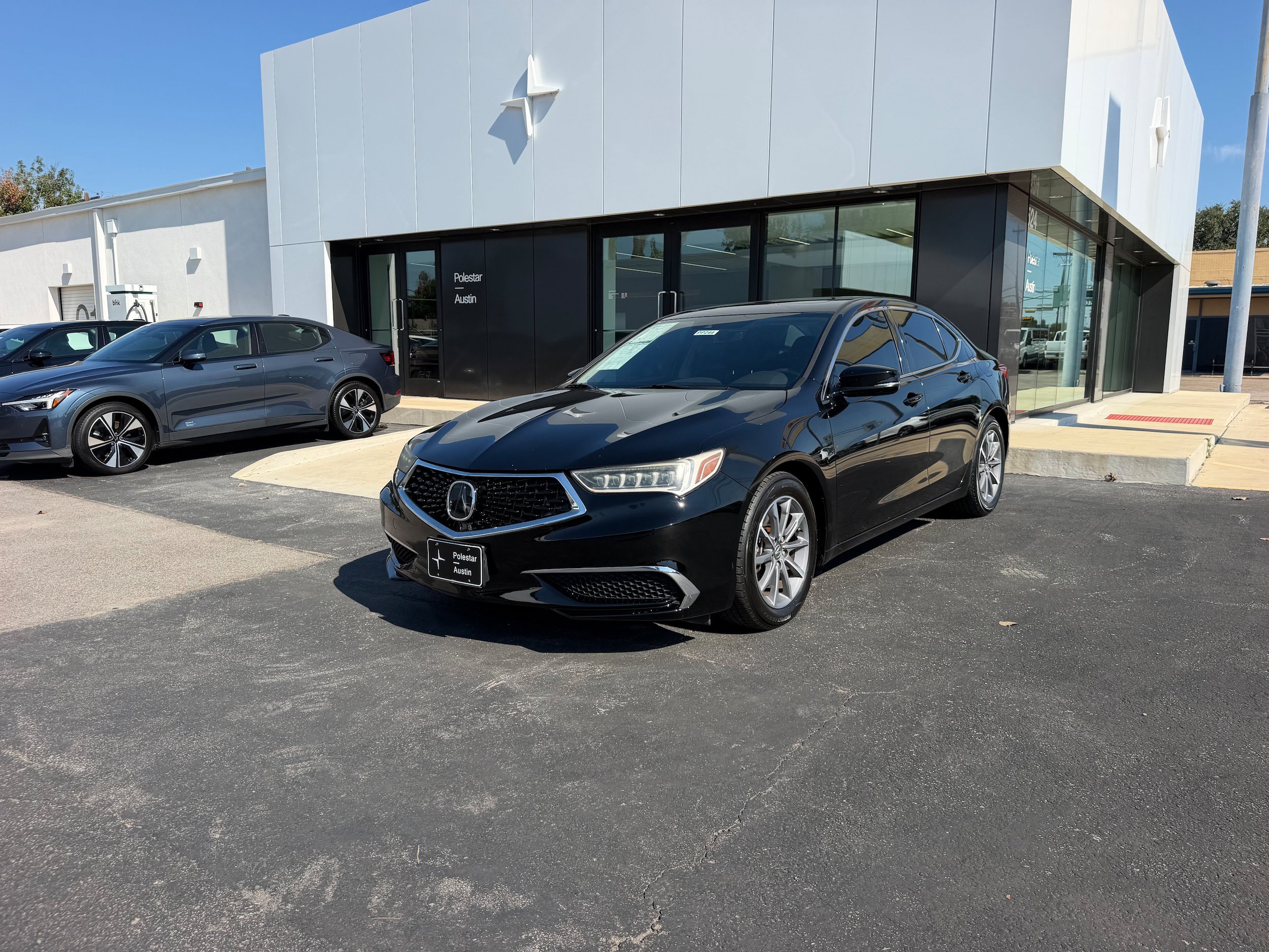 Used 2019 Acura TLX FWD image 2