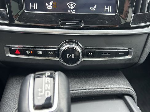 Used 2018 Volvo V90 T5 Cross Country w/ Plus Package image 14