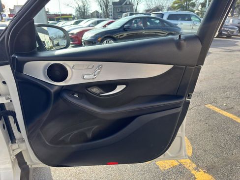 Used 2019 Mercedes-Benz GLC 300 image 35