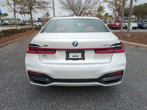 Used 2021 BMW 740i xDrive w/ M Sport Package image 7