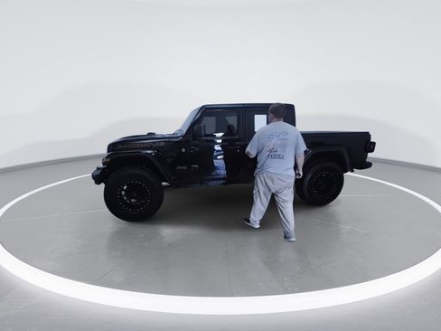 Used 2020 Jeep Gladiator Mojave w/ Trailer Tow Package AWD/4WD image 6