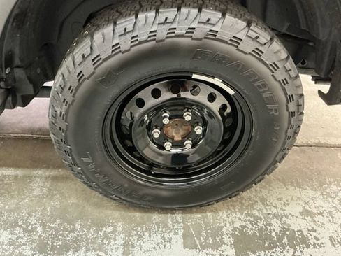 Used 2023 Ford Bronco Black Diamond AWD/4WD image 12
