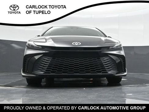 Used 2025 Toyota Camry SE w/ Convenience Package image 33