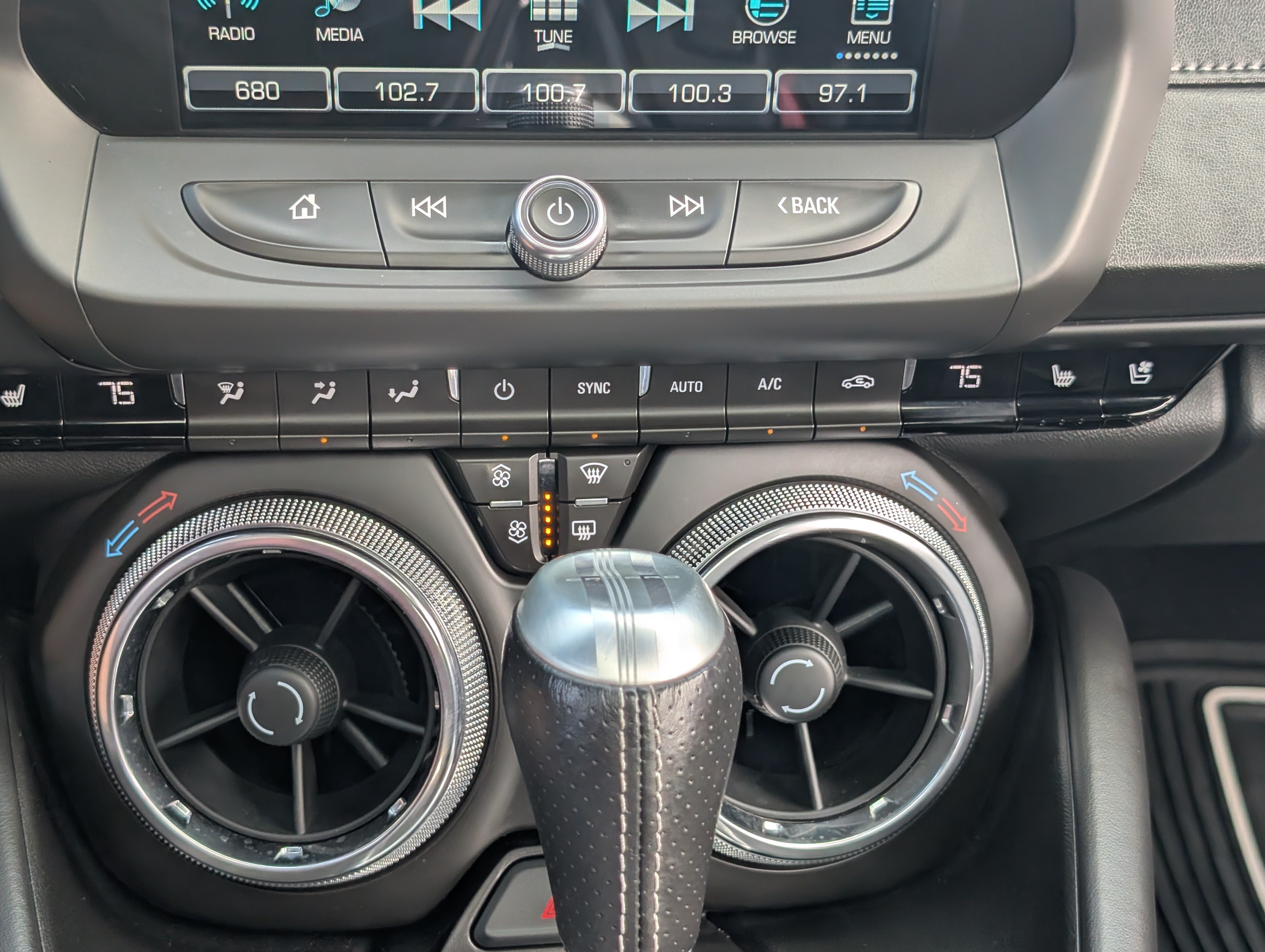 Used 2018 Chevrolet Camaro SS RWD image 28