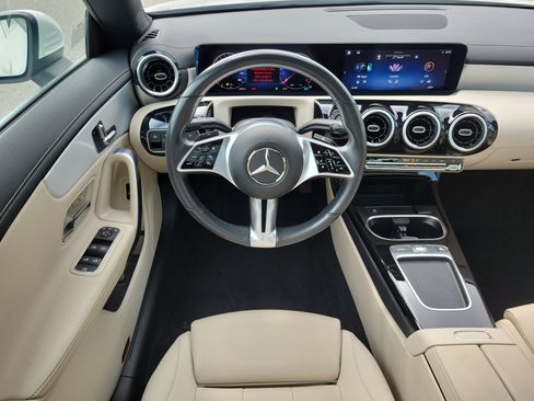 Used 2025 Mercedes-Benz CLA 250 image 17
