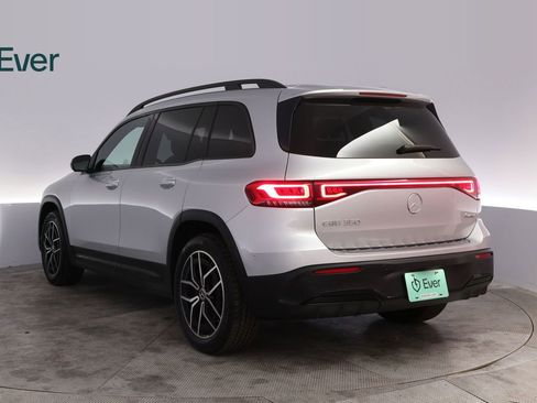 Used 2023 Mercedes-Benz EQB 350 4MATIC SUV image 17