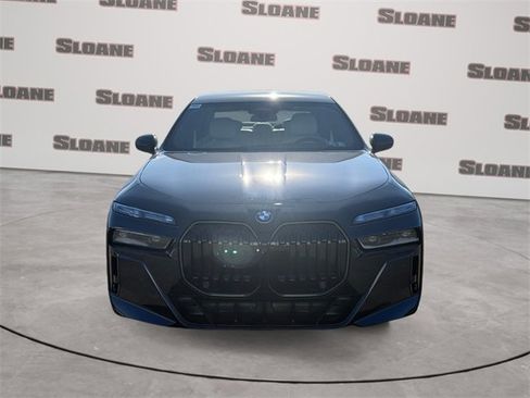 New 2026 BMW 750e xDrive w/ Executive Package image 8